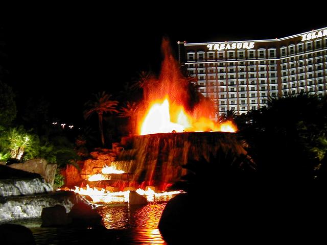 Las Vegas Trip - The Mirage Volcano