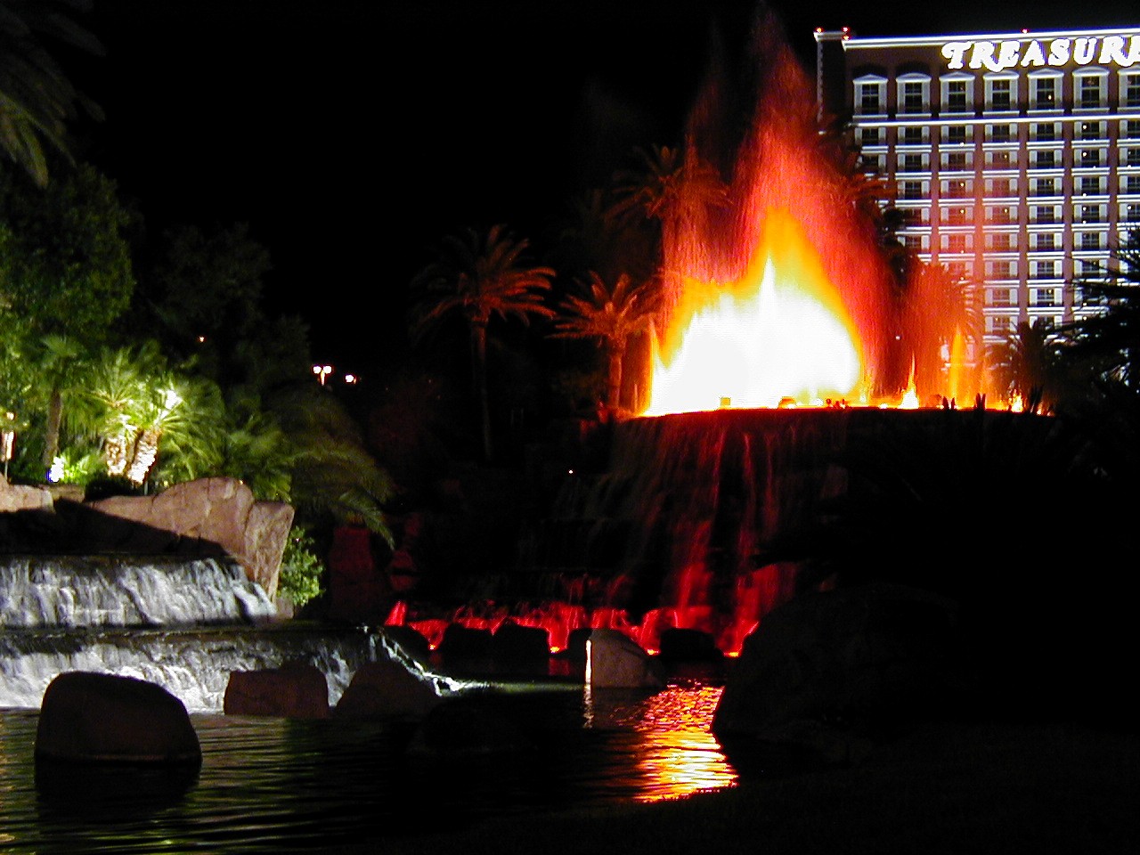 Las Vegas Trip - The Mirage Volcano